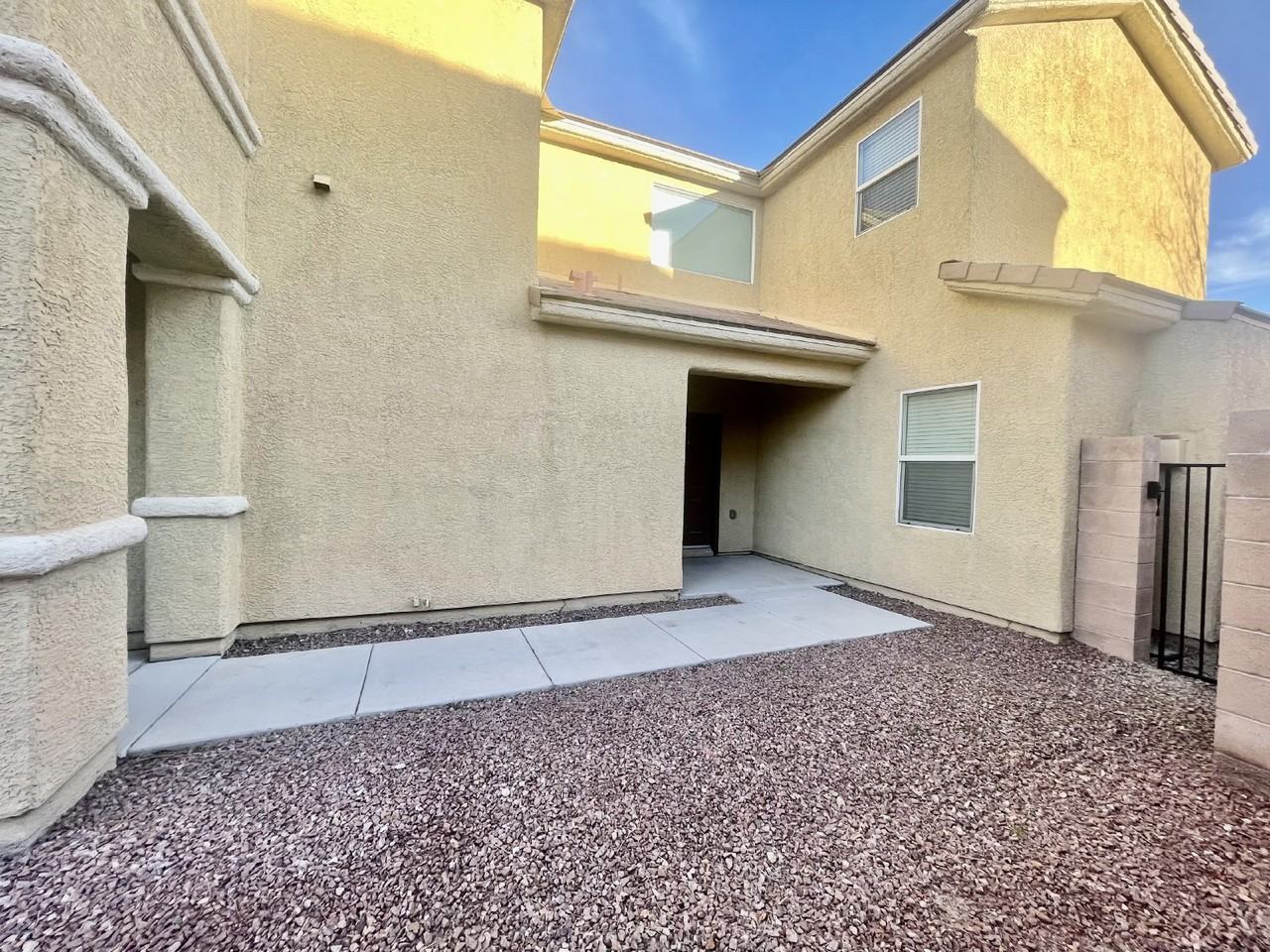 7109 Mercurio Ave - Photo 2 of 27