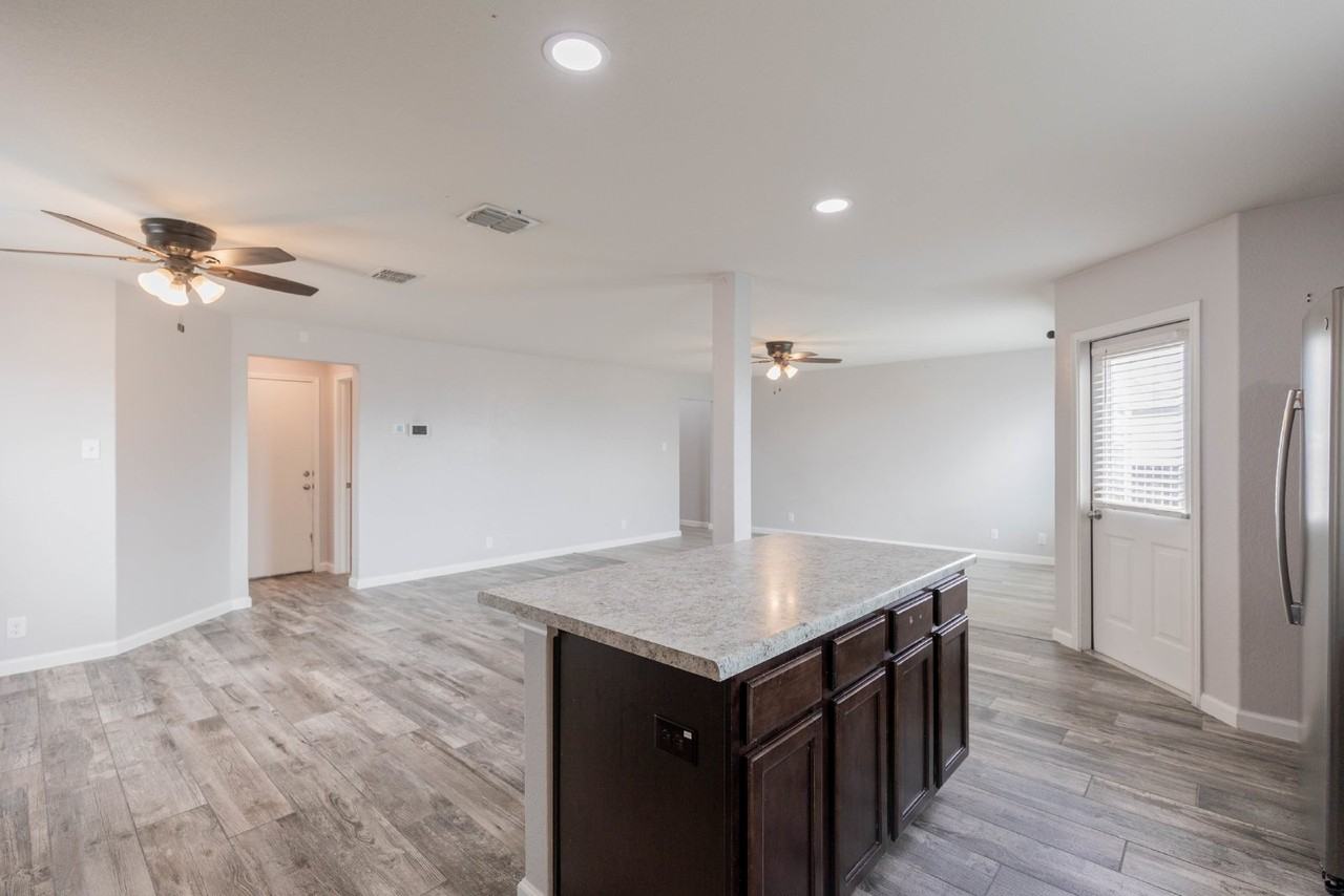 6414 Dynamic Sound - Photo 6 of 30