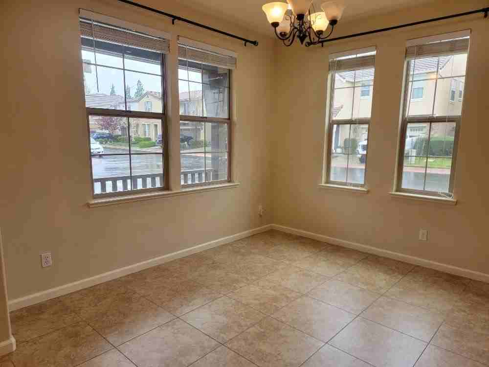 1504 Guzzetti Way - Photo 3 of 28