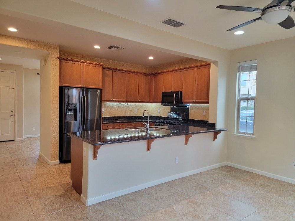1504 Guzzetti Way - Photo 5 of 28