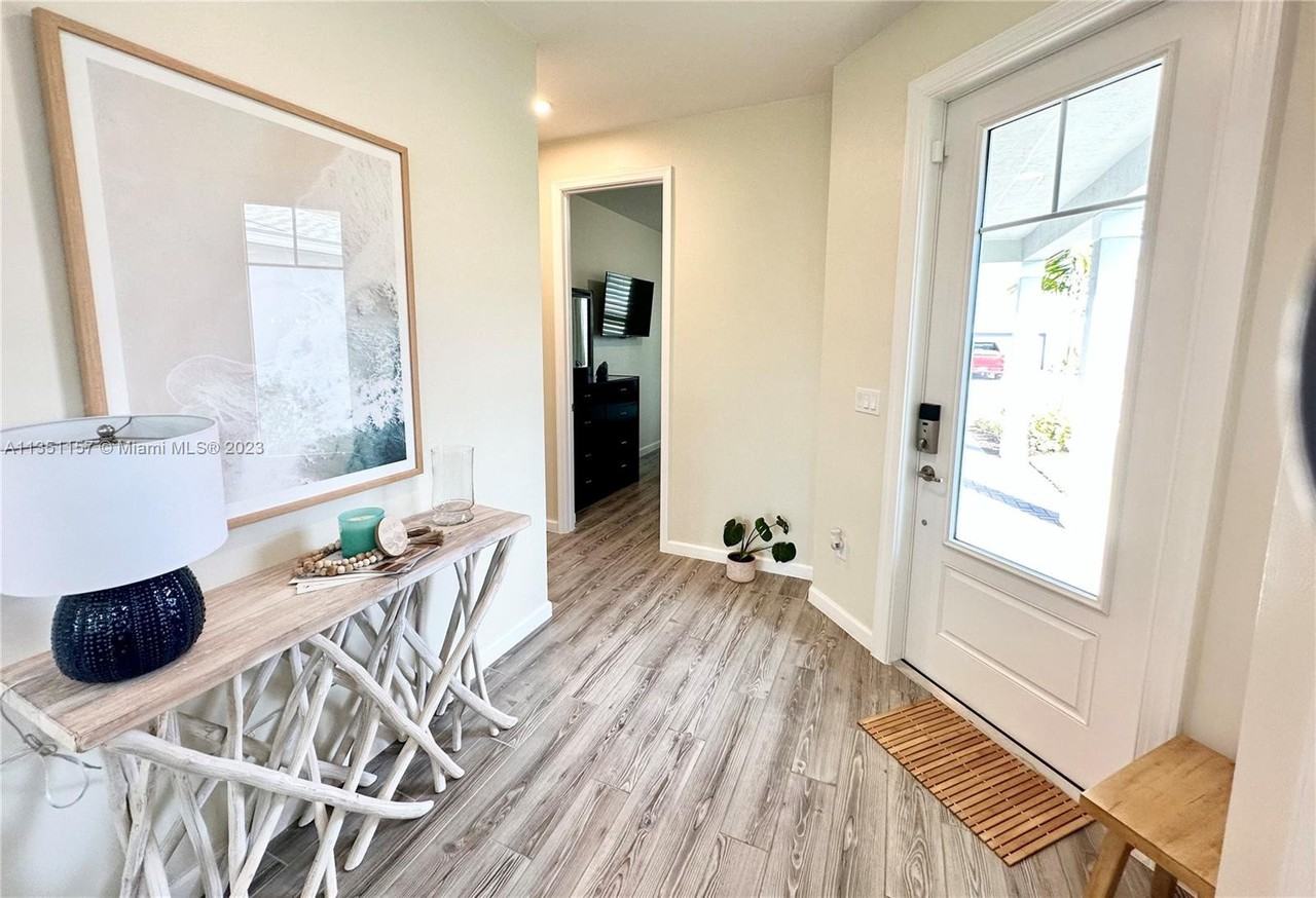 11349 Sw Lyra Dr - Photo 2 of 13