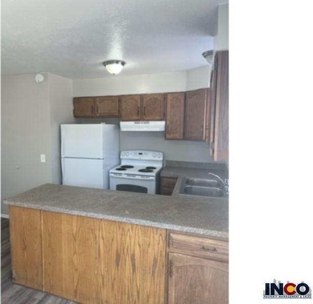 792 S Patton Ct - Photo 5 of 35