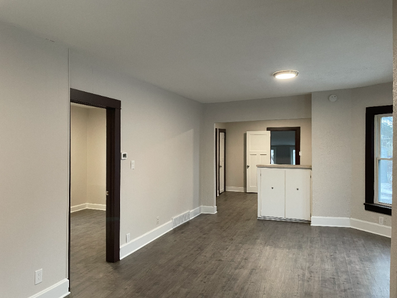6720 24th Ave - Photo 2 of 24