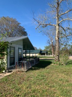 600 Lakeshore Dr #B - Photo 2 of 8