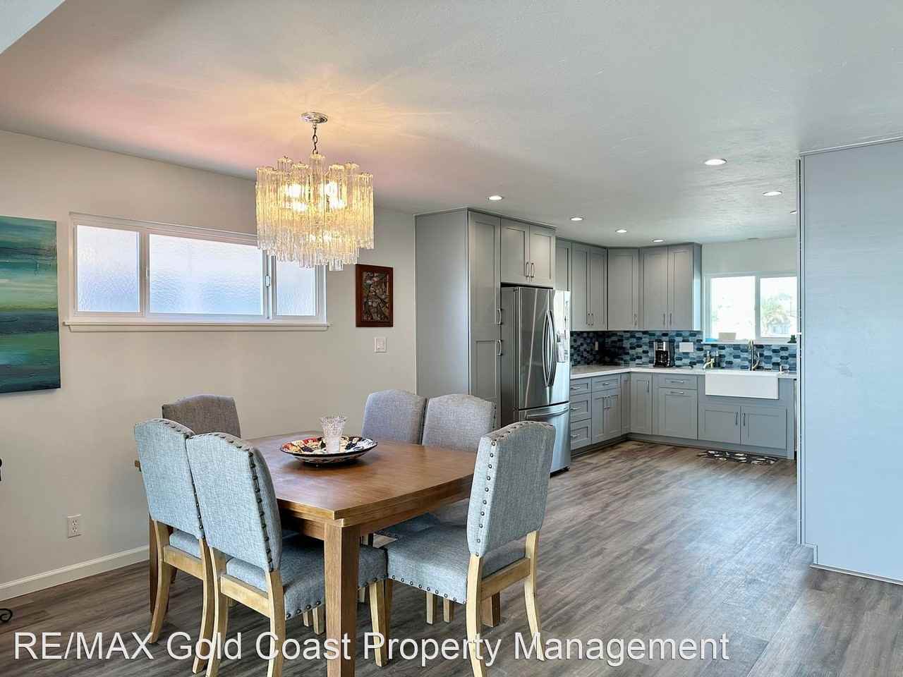 2201 Ocean Dr - Photo 3 of 30