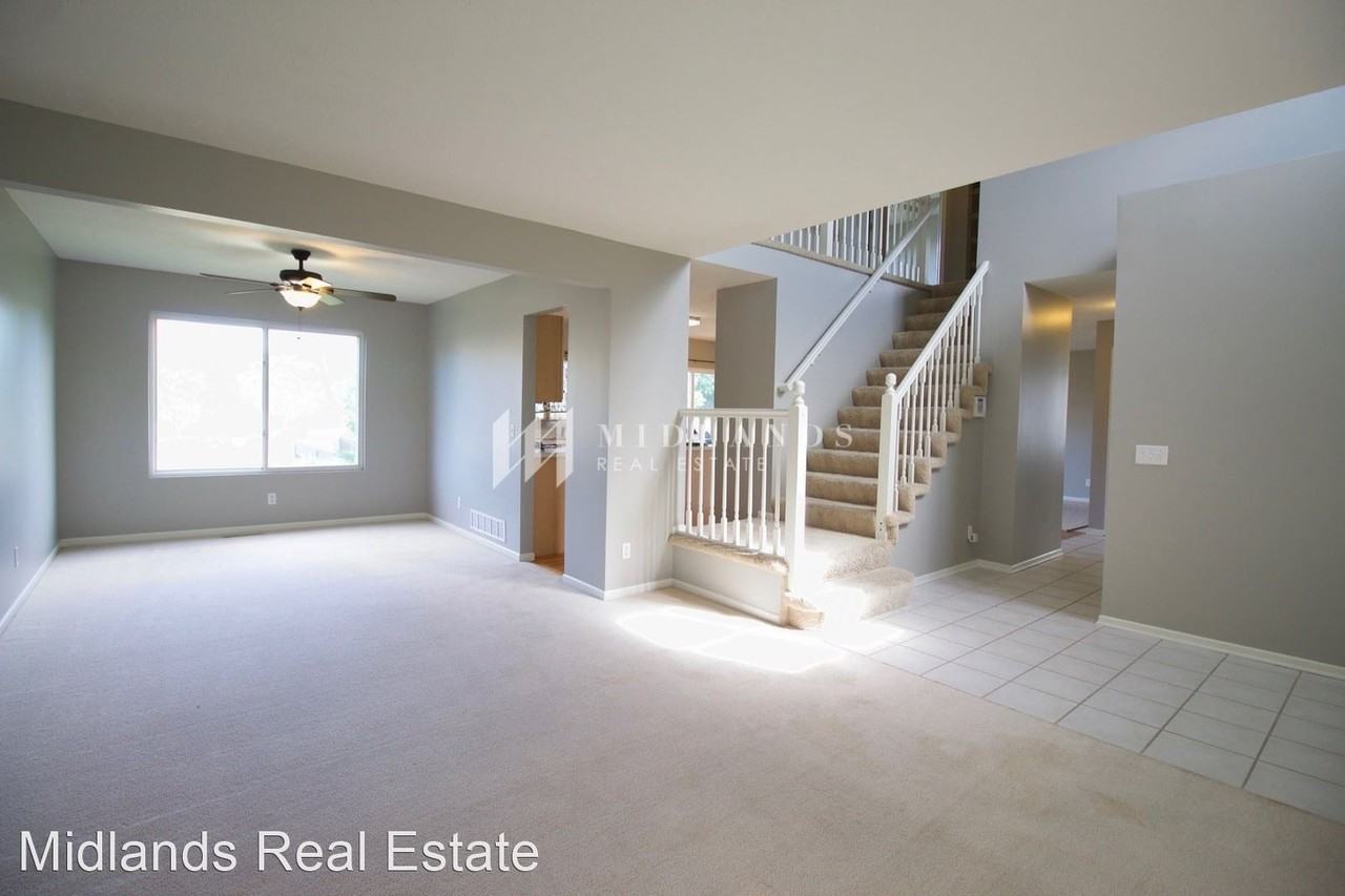 7822 S 97th Cir - Photo 2 of 19