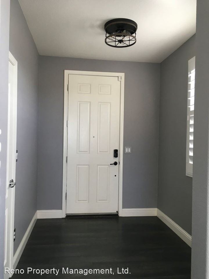 2854 Garda Ct - Photo 3 of 28