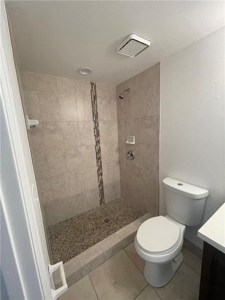 3319 Nw 101st Ave #3319 - Photo 3 of 6