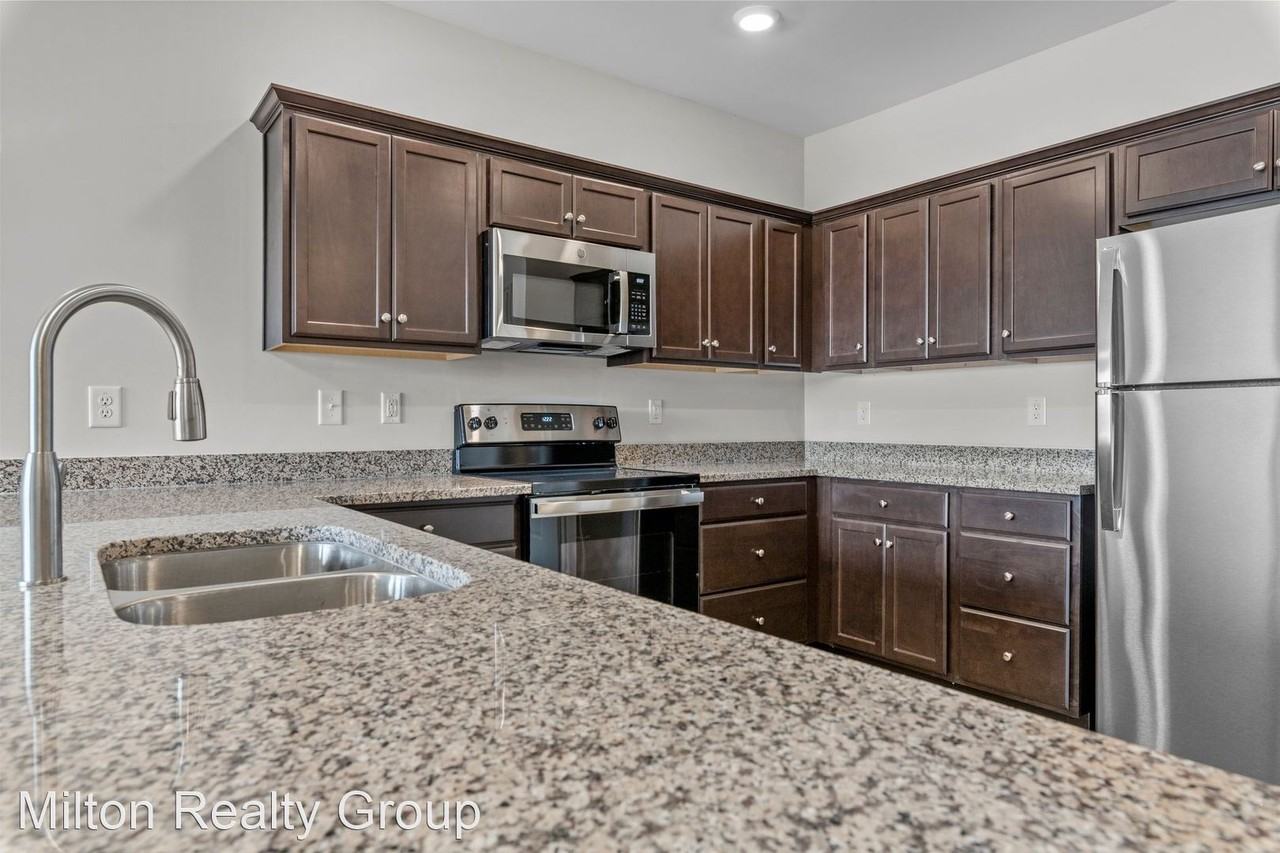 1585 E Cornelius Harnett Blvd