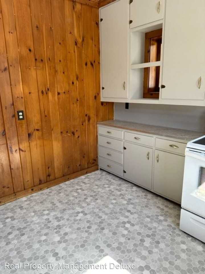 718 1st St Se - Photo 3 of 14