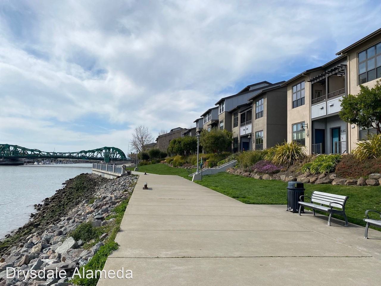 2887 Regatta Dr - Photo 2 of 24