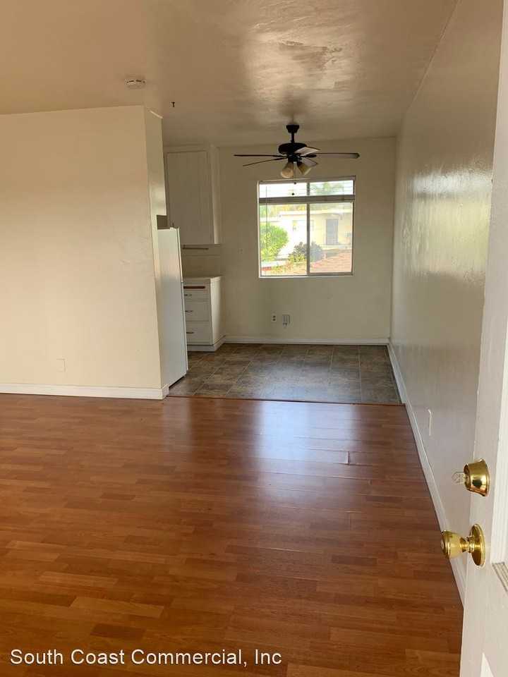 4627 33RD ST - Photo 2 of 5