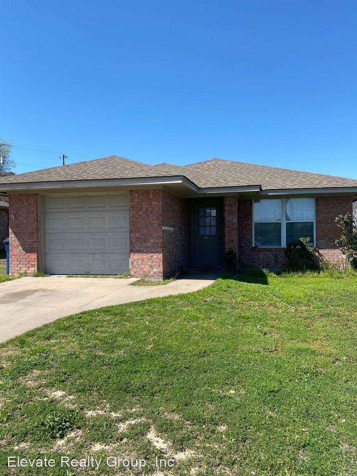 1701 W Doyle St - Photo 2 of 20