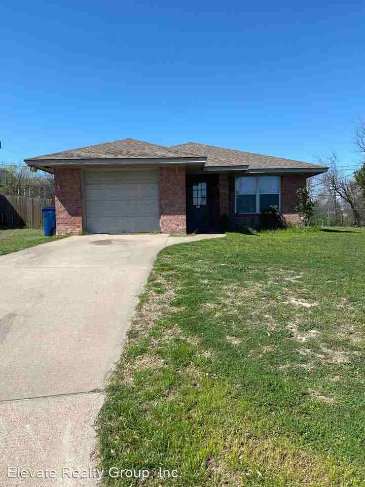 1701 W Doyle St - Photo 3 of 20