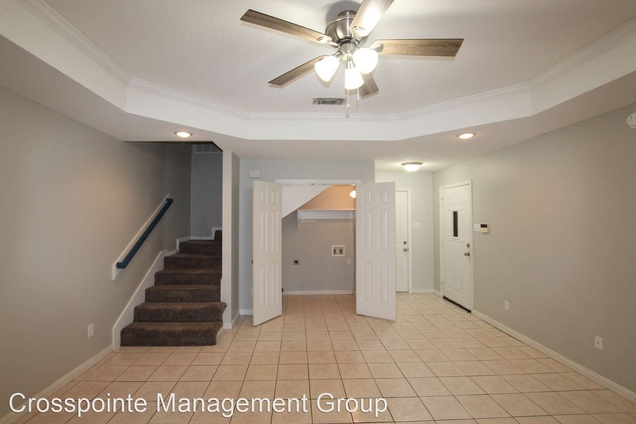 2011 Villa Dr #2011 - Photo 3 of 25