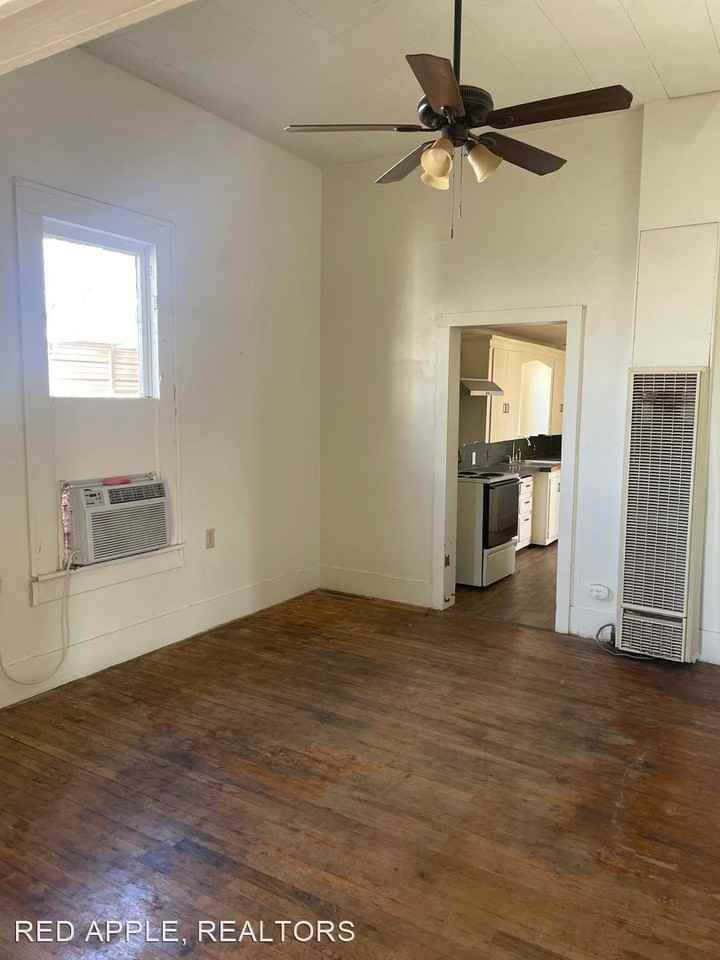 409 Locust - Photo 3 of 16