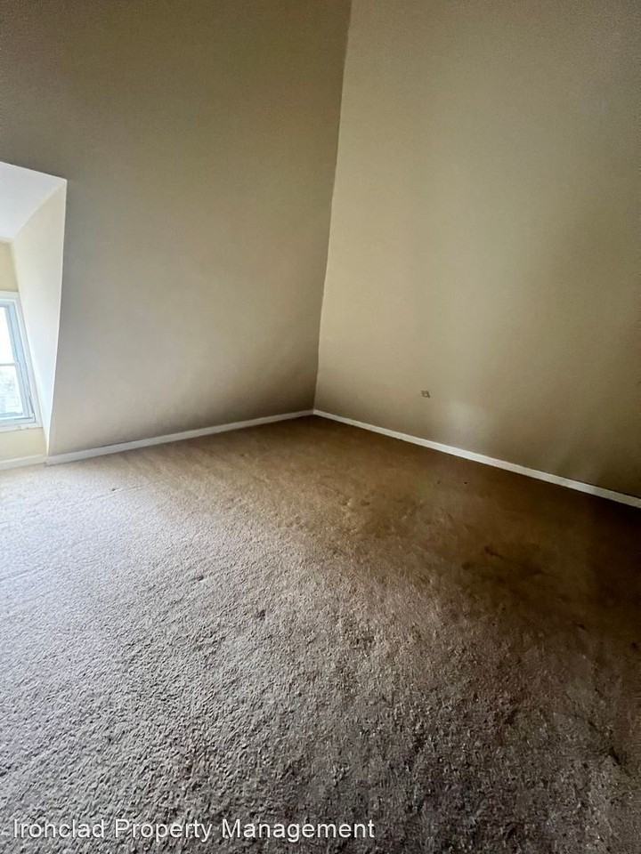 199-201 Oak Street - Photo 3 of 11