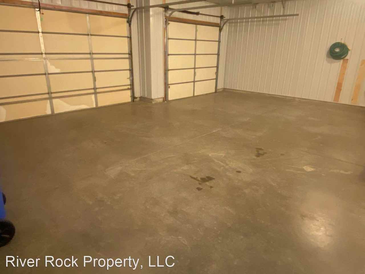 3327 44th Ave S - Photo 2 of 39