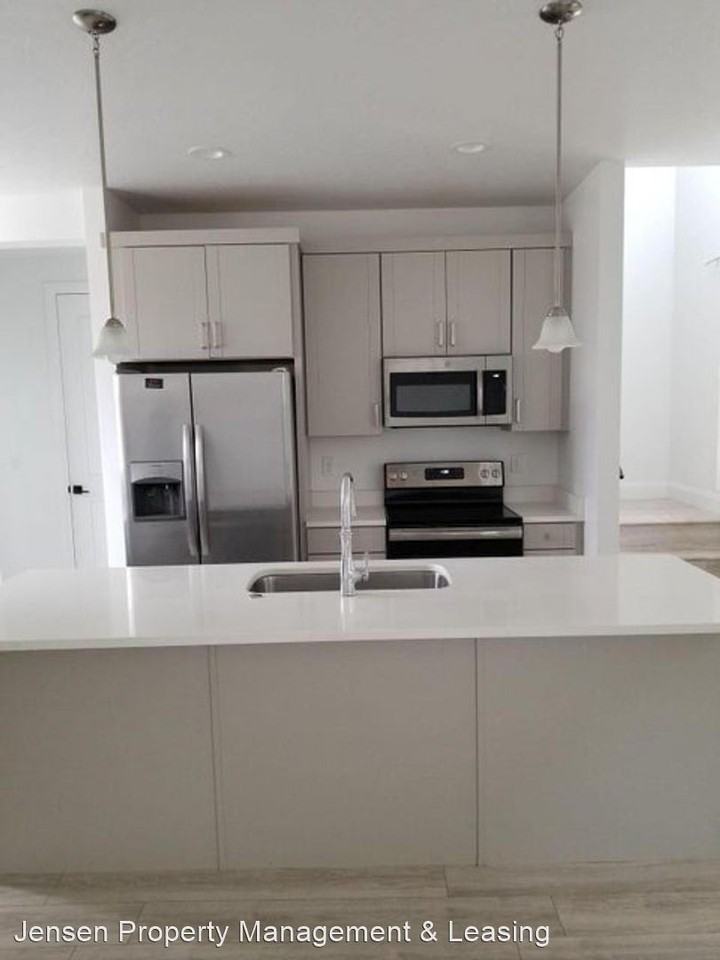 5565 S Garnet Dr - Photo 2 of 28