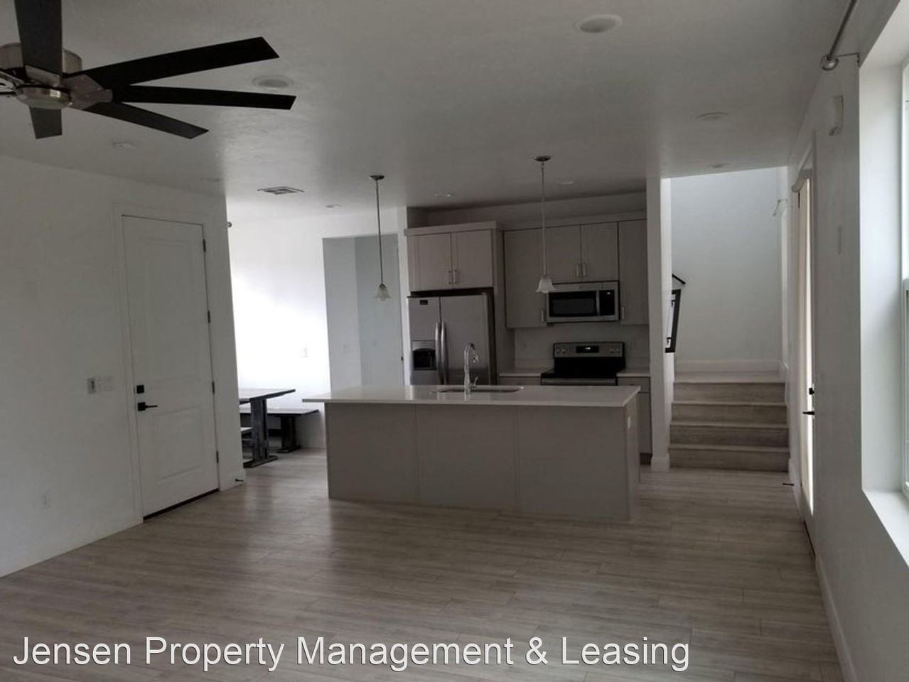 5565 S Garnet Dr - Photo 3 of 28