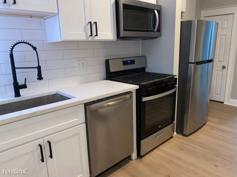 2850 Oakley Ave - Photo 3 of 43