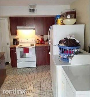 5 Ne 16th Ct #2 - Photo 3 of 9