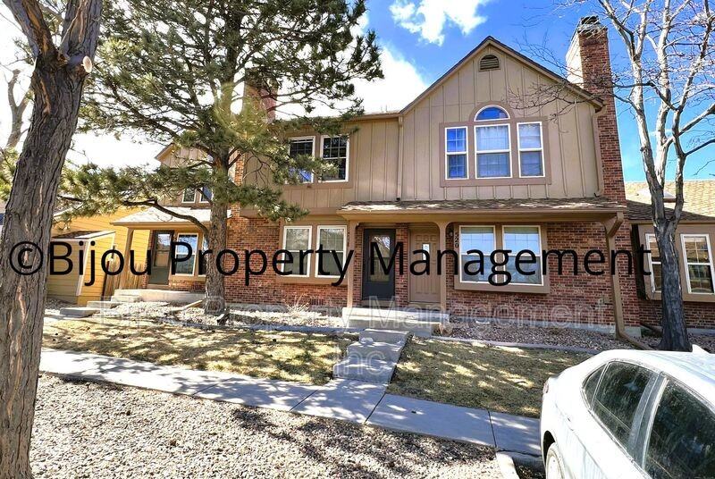 518 Rolling Hills Dr - Photo 3 of 26