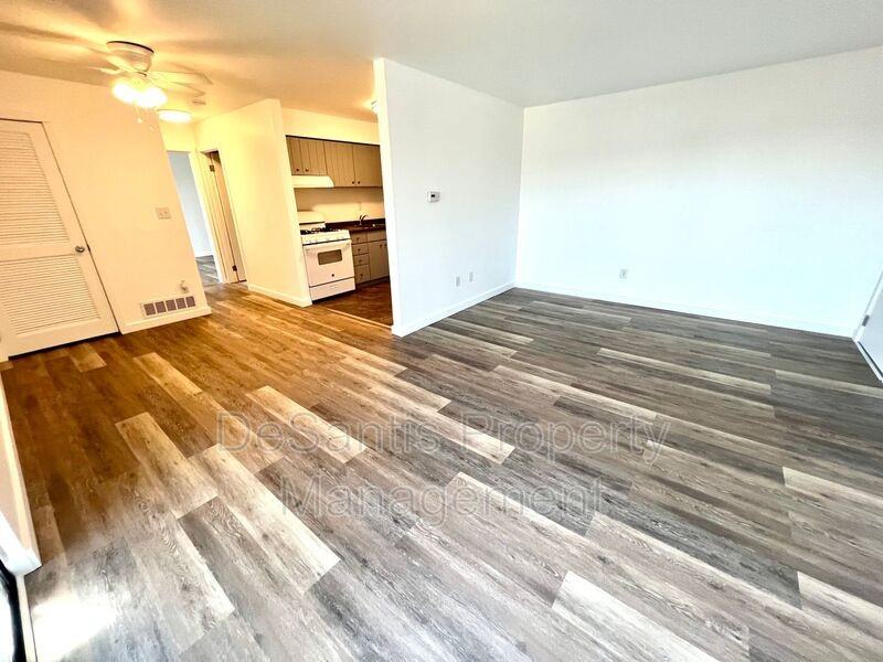 800 College Park Dr #9 - Photo 5 of 23