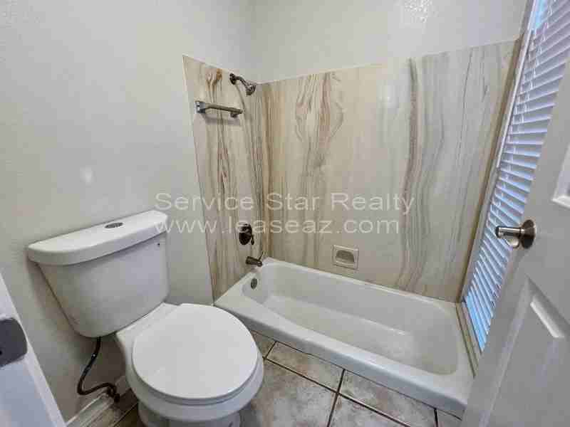 1762 W Isleta Ave - Photo 4 of 32