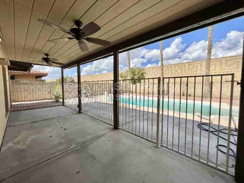 1762 W Isleta Ave - Photo 7 of 32