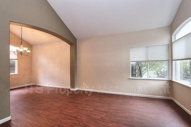 3240 Big Bear Dr - Photo 5 of 37