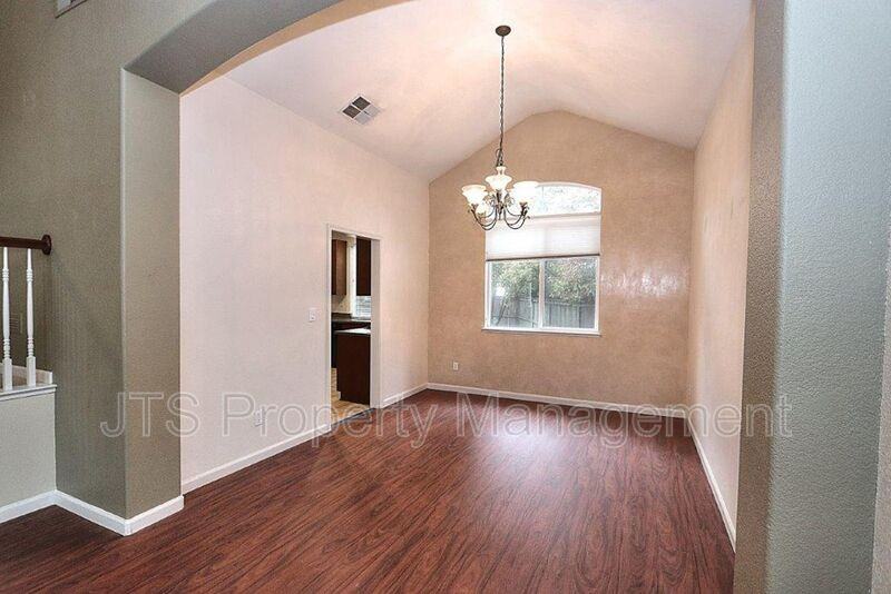 3240 Big Bear Dr - Photo 6 of 37
