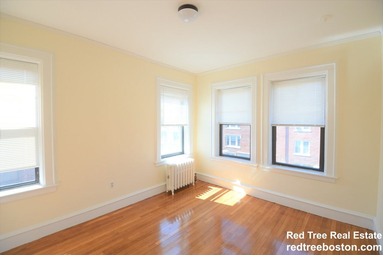 21 Park Vale Ave #11 - Photo 4 of 25