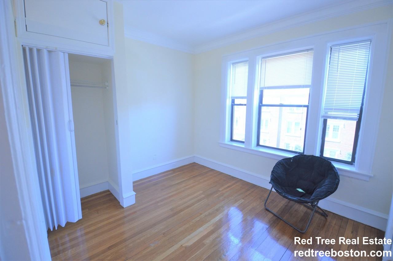 21 Park Vale Ave #11 - Photo 6 of 25