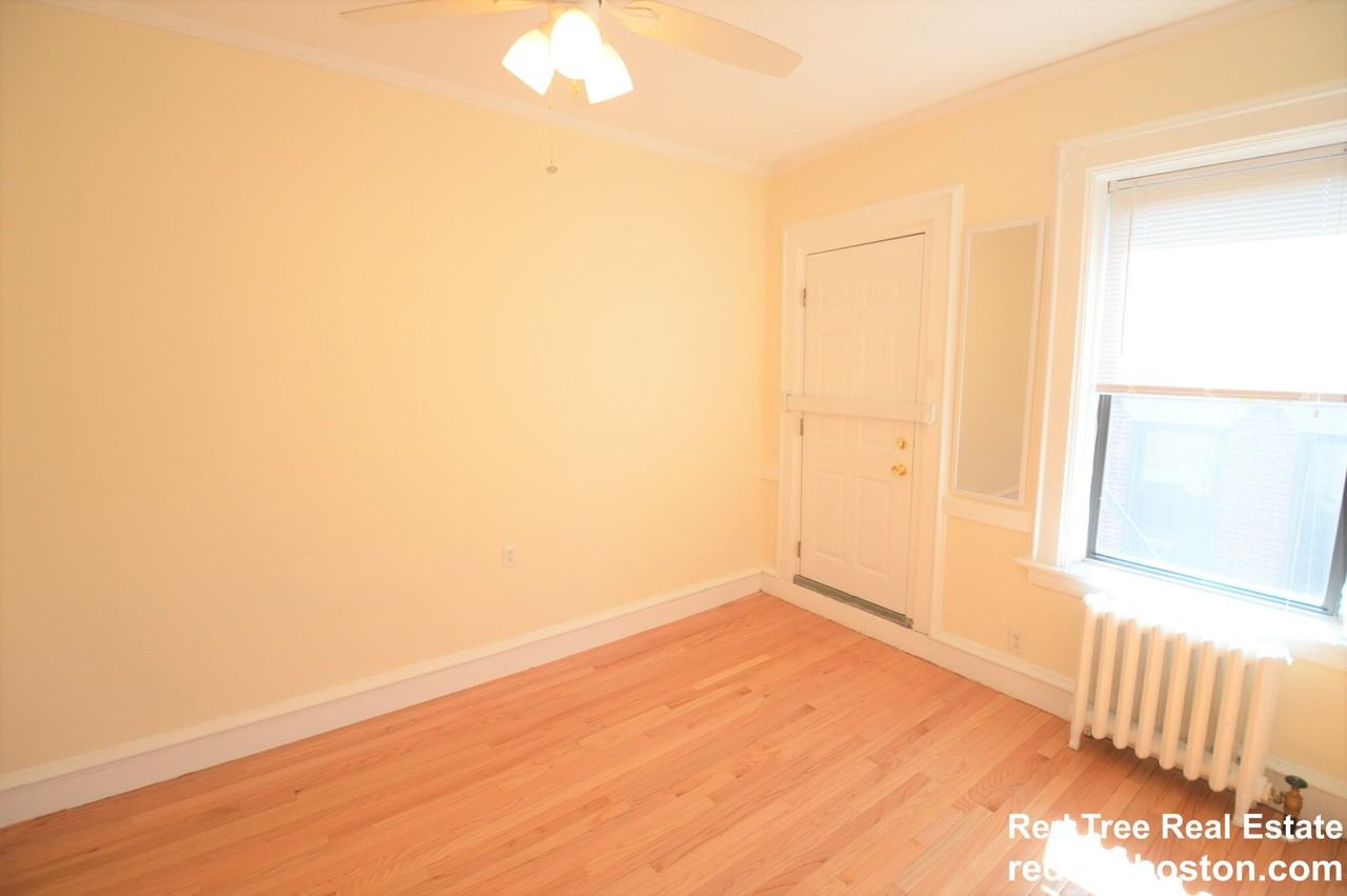 21 Park Vale Ave #11 - Photo 7 of 25