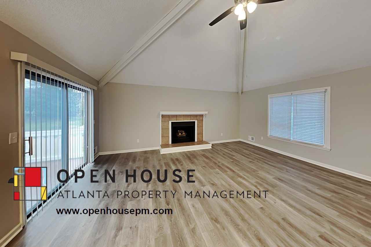 4880 Hawk Trl Ne - Photo 2 of 21