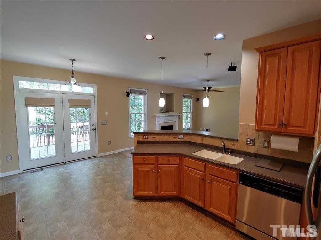 24 Sydenham Rd - Photo 5 of 21