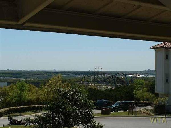 16505 La Cantera Pkwy - Photo 2 of 9