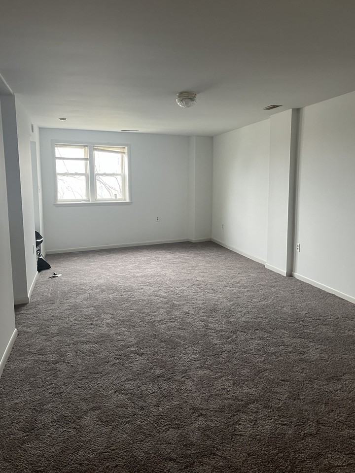 510 W Main St - Photo 3 of 9