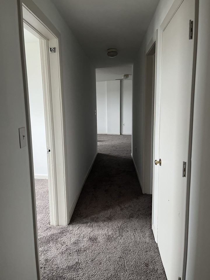 510 W Main St - Photo 6 of 9