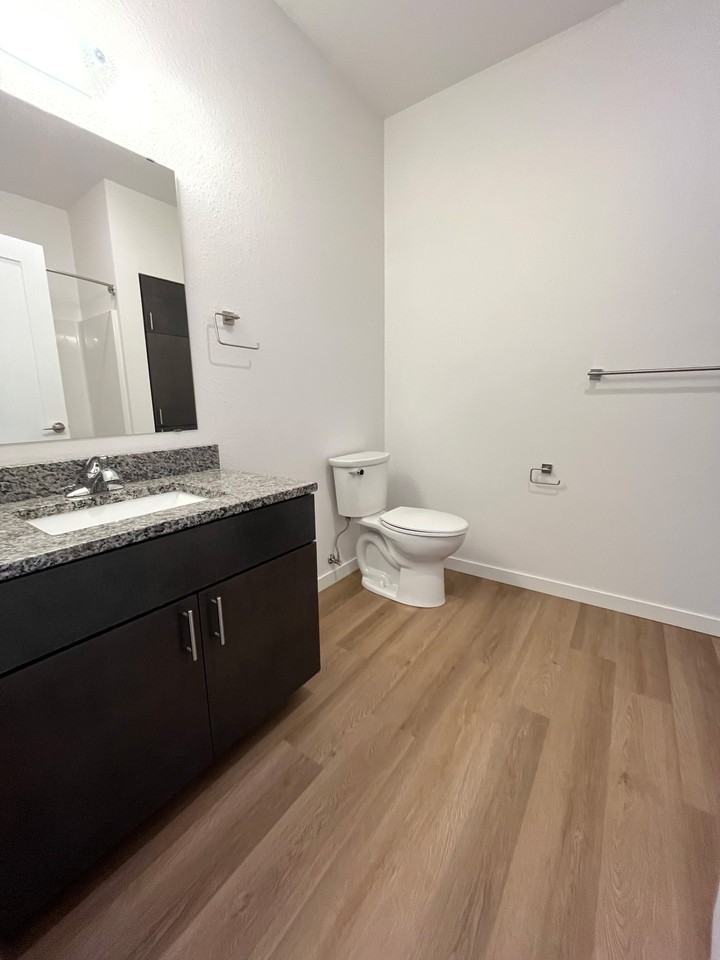 120 West Hatting Street - Photo 2 of 10