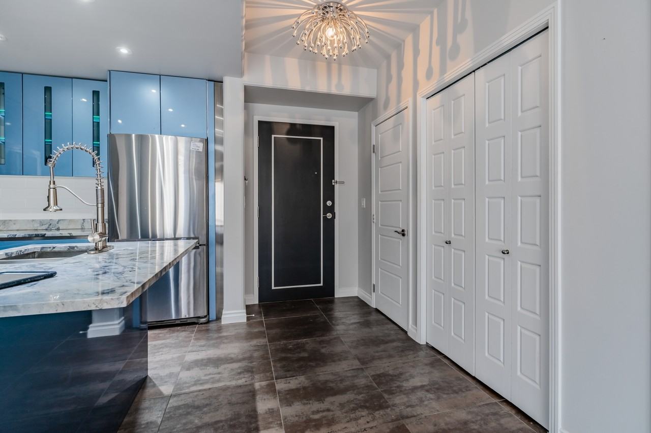 157 2nd Avenue North #403 - Photo 2 of 23