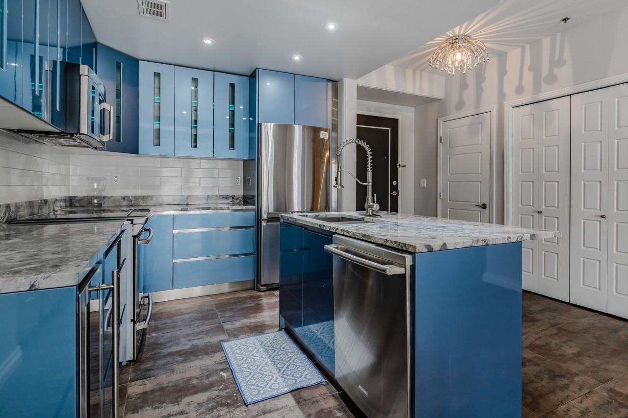 157 2nd Avenue North #403 - Photo 4 of 23