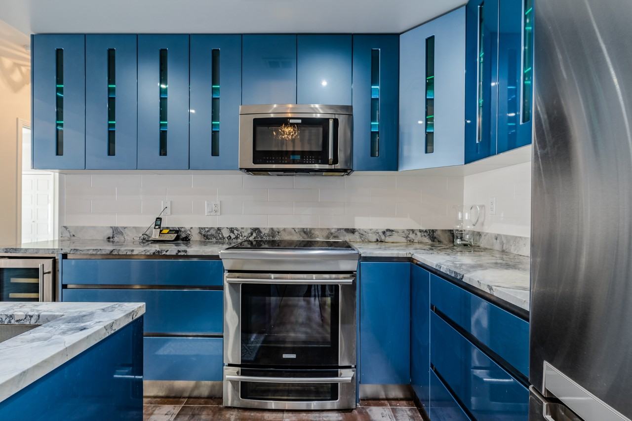 157 2nd Avenue North #403 - Photo 6 of 23