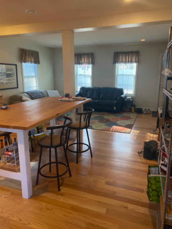 48 Woodbury Ave - Photo 5 of 13