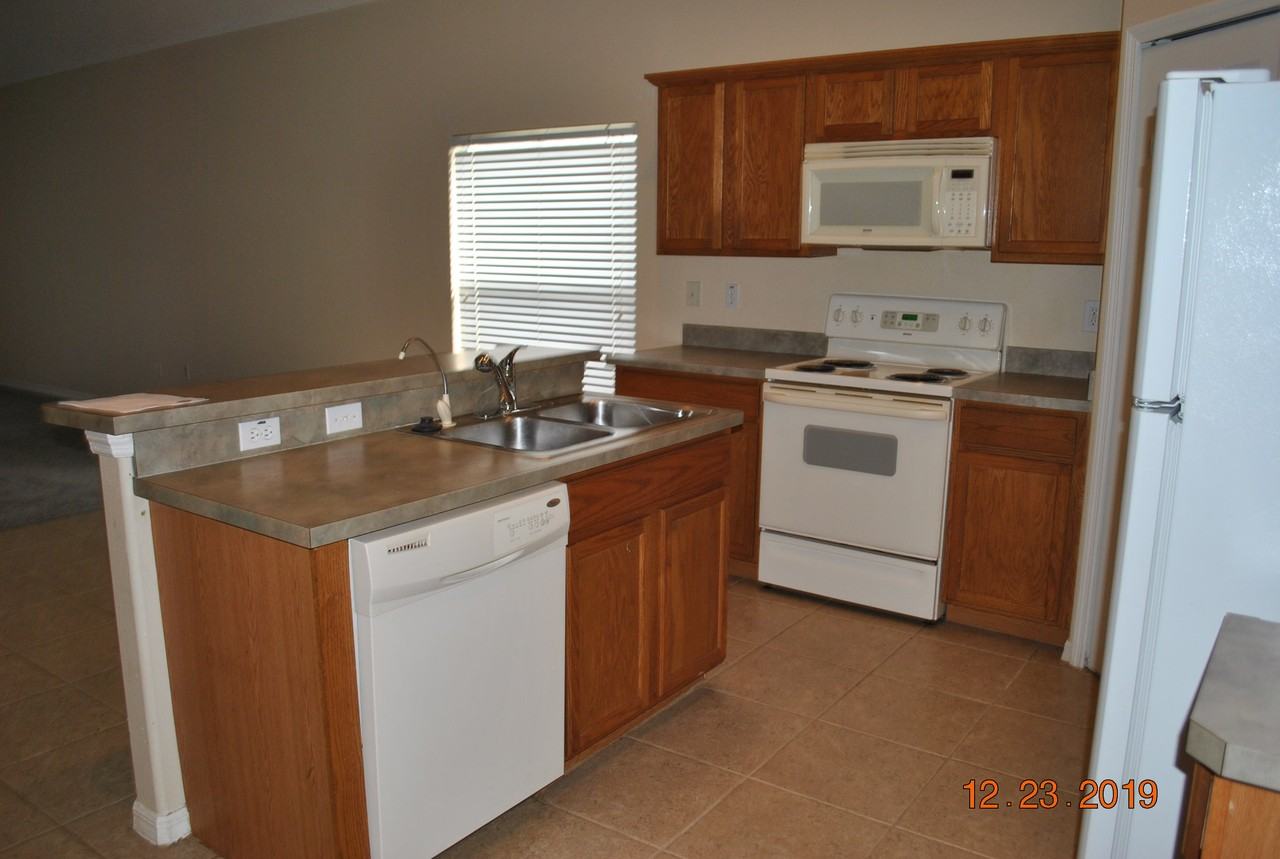 16719 Hidden Spring Dr #1 - Photo 4 of 45