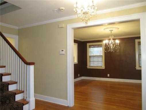 433 W 66th Terrace - Photo 2 of 21