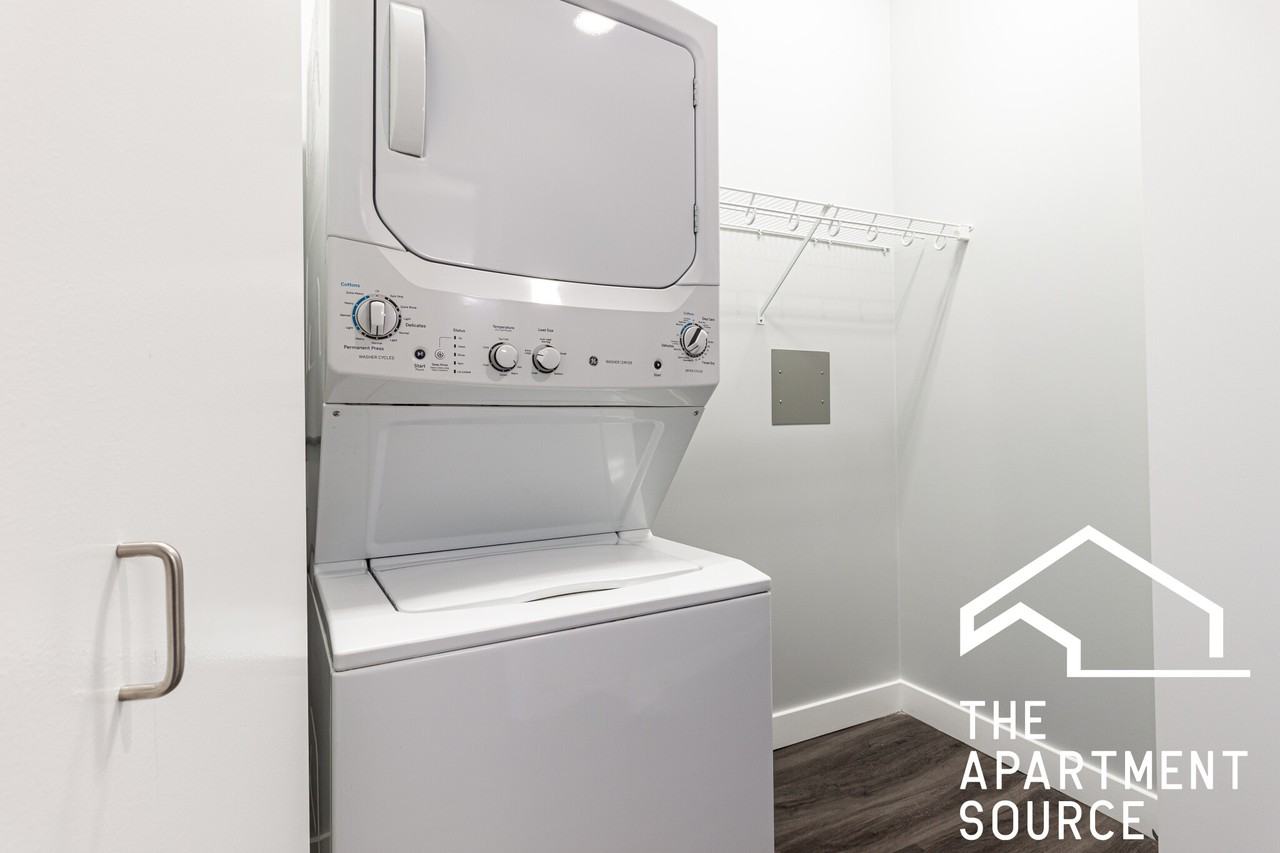 4334 N Hazel St #1802 - Photo 5 of 7