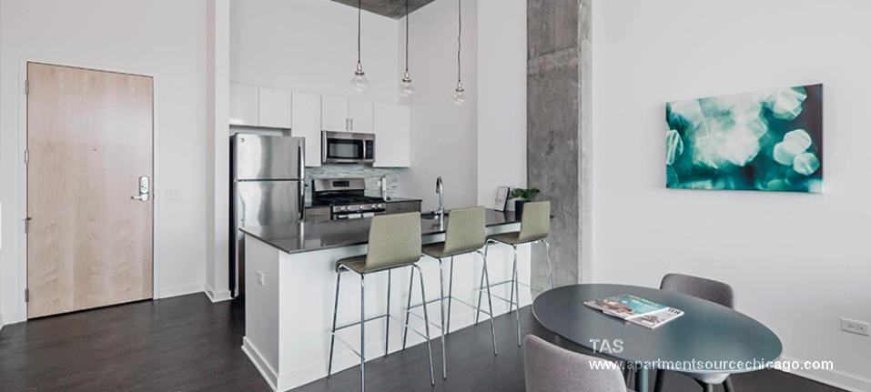 504 N Green St - Photo 7 of 13