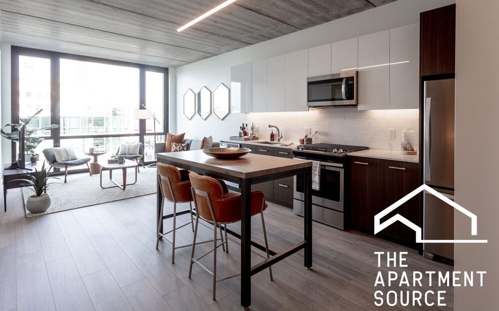 1640 West Division Street - Photo 2 of 12